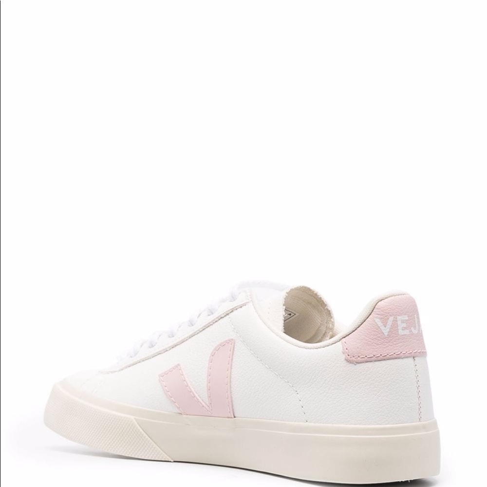Veja Campo brand new in a box !! Ordered wrong size;(